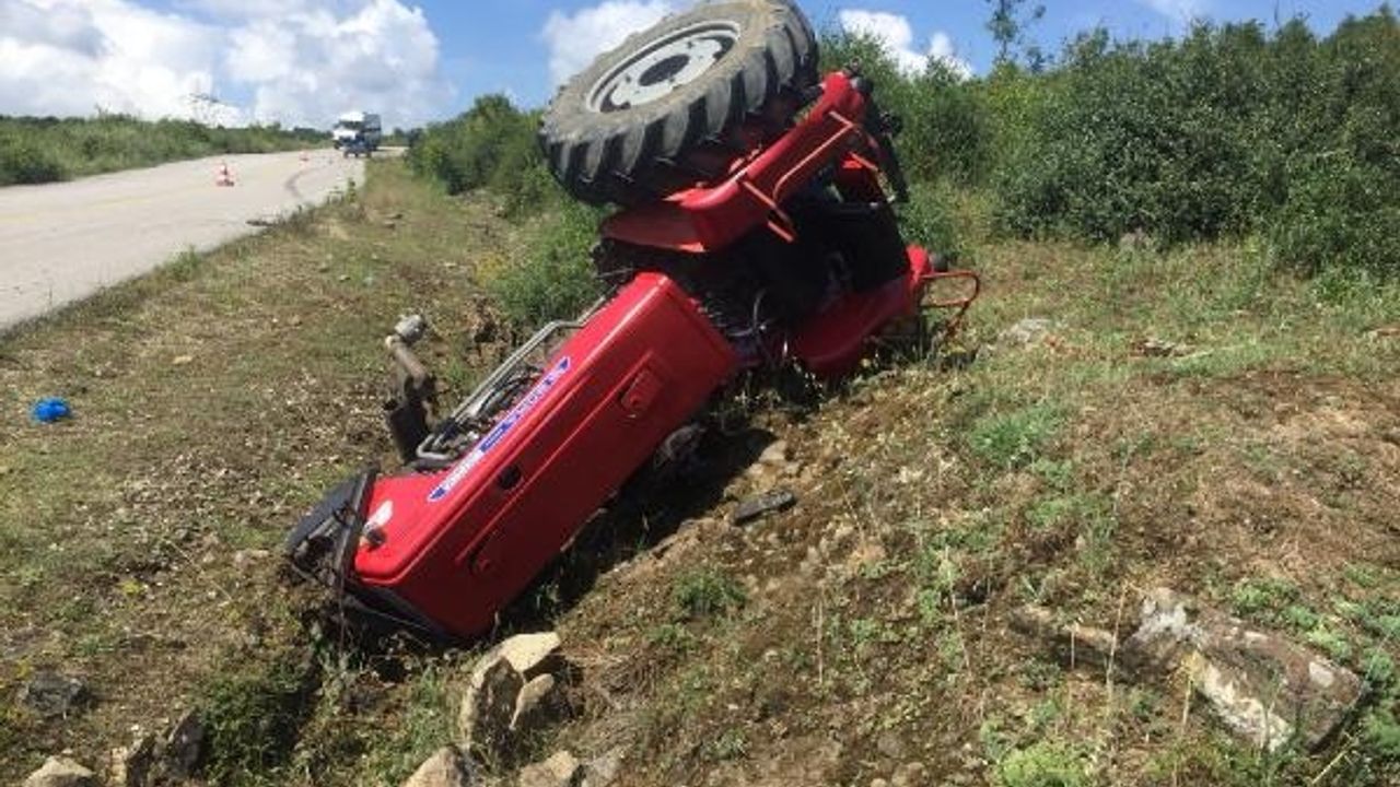 Uşak'ta Devrilen Traktör Sürücüsü Ağır Yaralandı