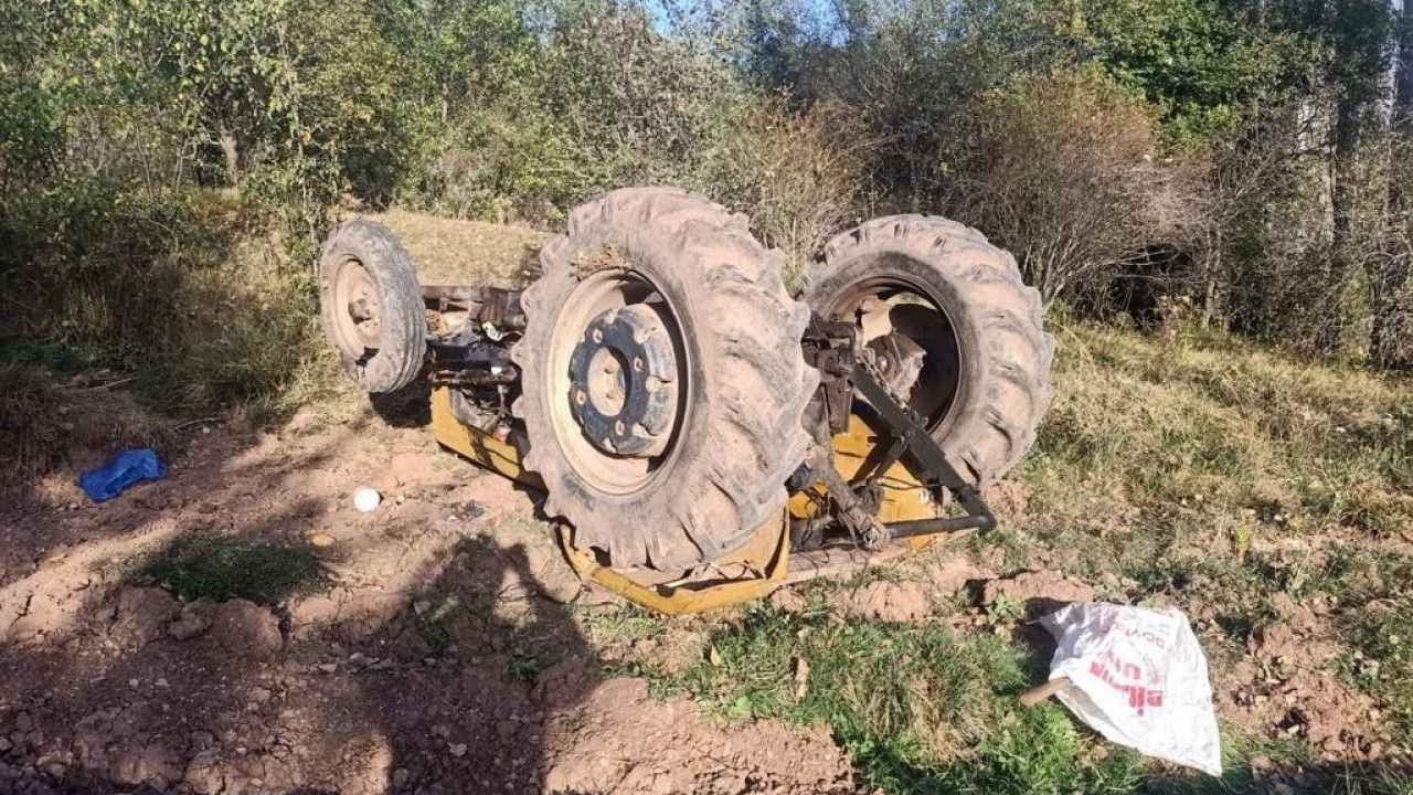 Uşak'ta İki Traktörün Arasında Kalan Kişi Hayatını Kaybetti