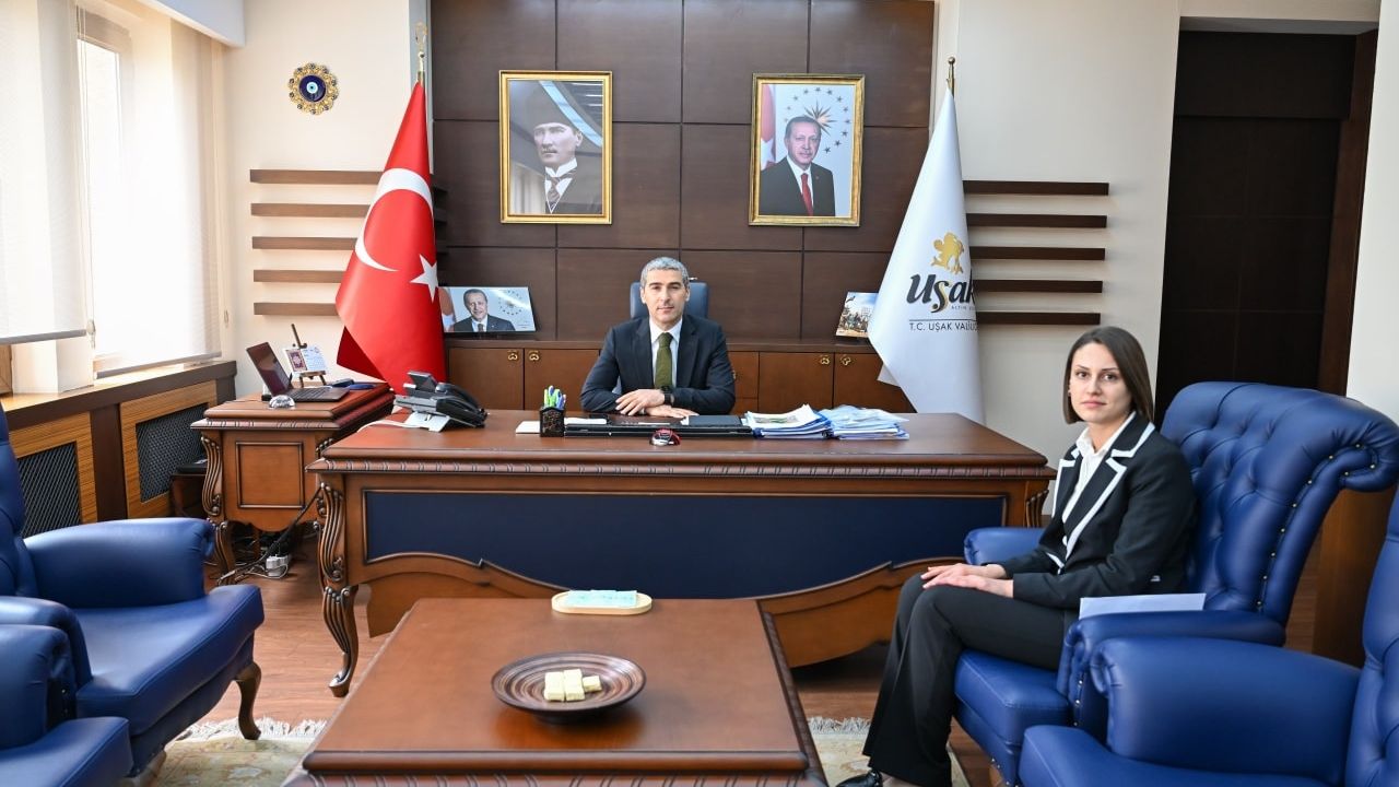 Sivaslı’nın Yeni Kaymakamı Eda Nur Yurt Oldu