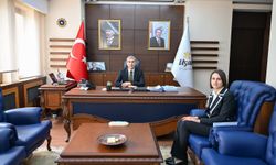 Sivaslı’nın Yeni Kaymakamı Eda Nur Yurt Oldu