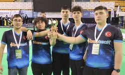 Uşaklı Öğrencilerin Robot Olimpiyatlarında Büyük Başarı