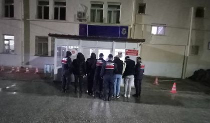 Karahallı’da 1 Ton Tütün Hırsızlığı: 4 Tutuklama