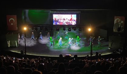 Amfi Tiyatro Doldu Taştı: Akmonia’dan Uşak’a Unutulmaz Sezon Finali