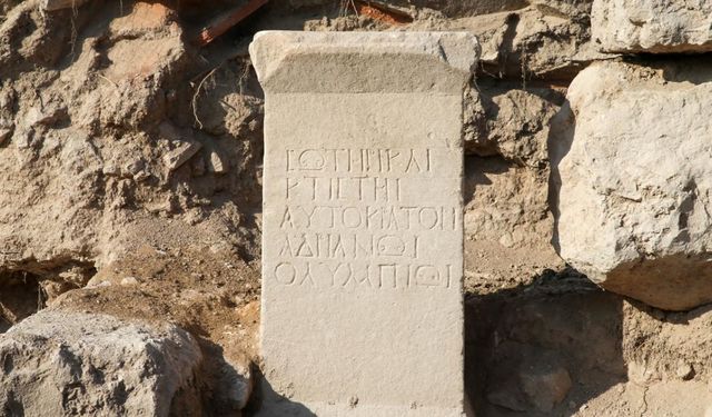 Uşak’ta İmparator Hadrianus’a İthafen Yazıt Bulundu