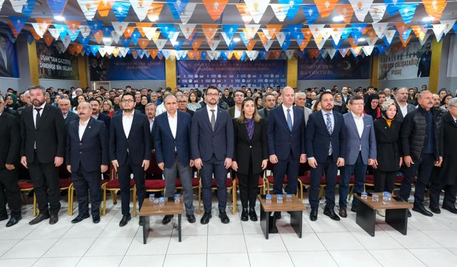 AK Parti Uşak Gençlik Kolları 7. Olağan Kongresi Gerçekleştirildi