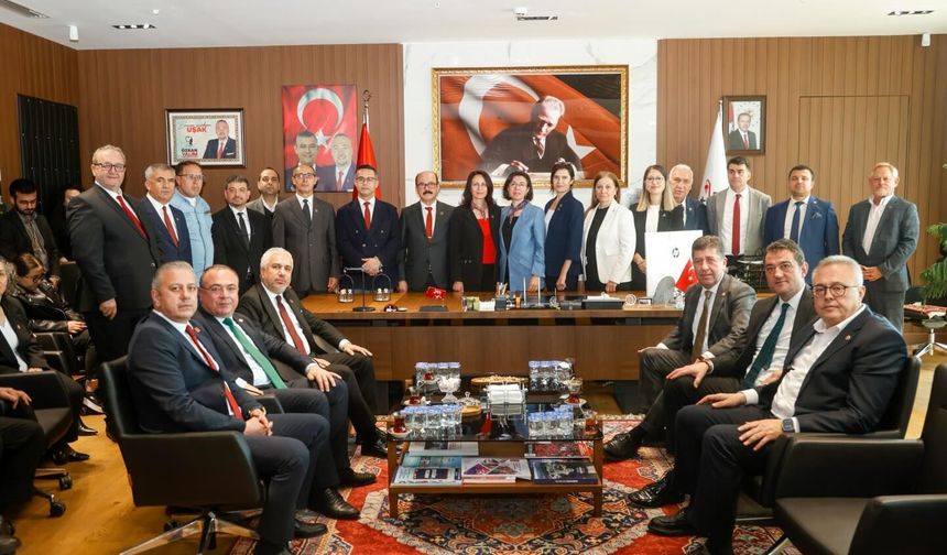 Gazeteci Rağıp Bayraktar "CHP Uşak İl Başkanı Çoban görevi bırakmalıdır!"