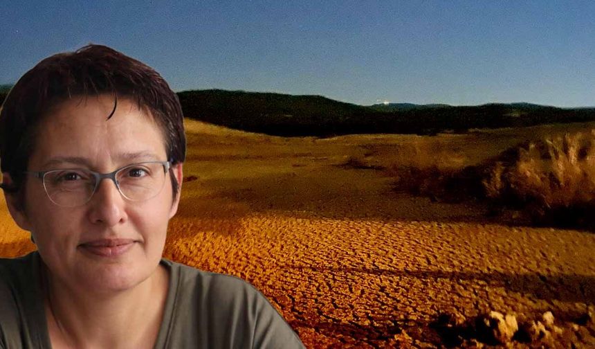 Funda Öz Akcura: "Biz hangisiyiz?"